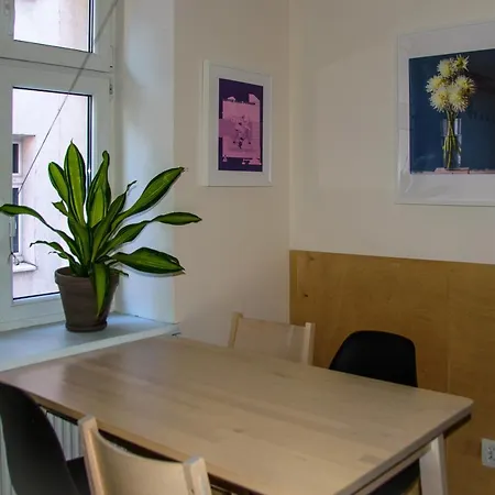 Dahlia - Old Town, Self Check-in Apartment Poznan